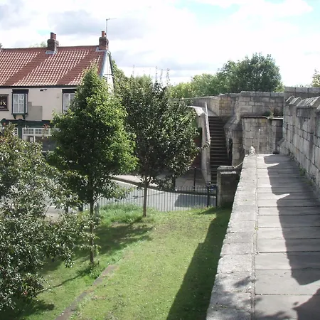 Castle Mills View * יורק