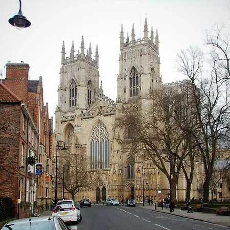 아파트 Castle Mills View *